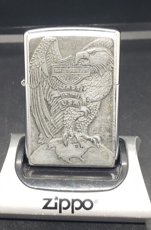 2001 HARLEY DAVIDSON EAGLE GRIPPING EARTH ZIPPO LIGHTER CLEAR FLINT