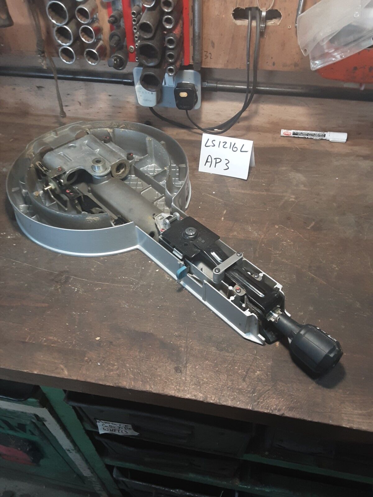 Picture 4 of 5