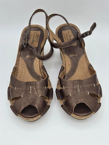 Clarks Artisan Alameda sandalo donna bronzo metallizzato pelle sughero zeppa 8M