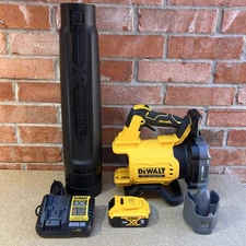DeWalt Brushless Cordless Battery Powered Handheld Leaf Blower Kit