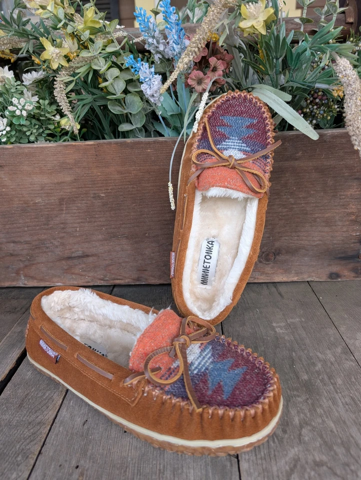 Zapatillas mocasín para mujer Minnetonka Tilia 40153 marrón multicolor 8M Foto 2 de 4