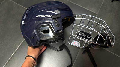 Warrior Eishockey Integralhelm blau Gr. M mit Gitter/Schutzmaske HECC CE
