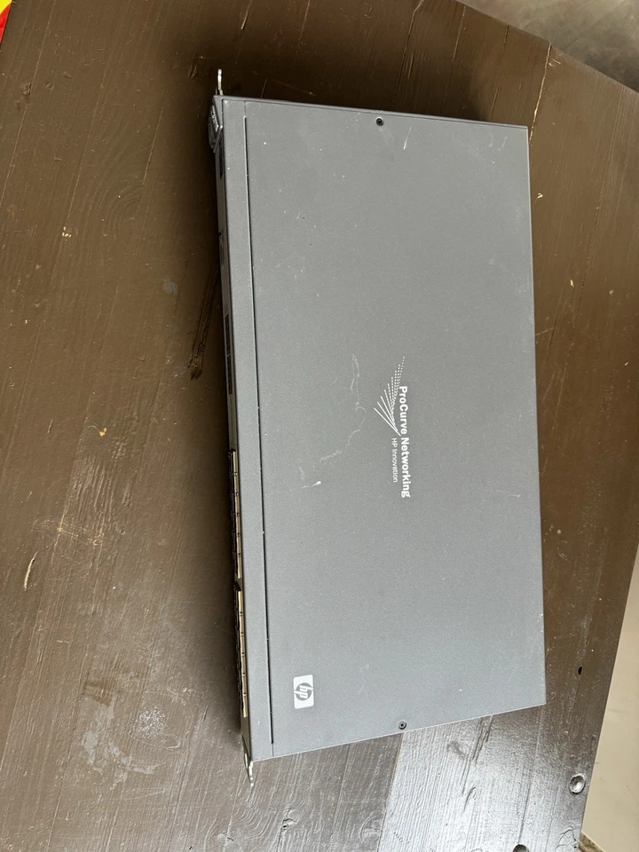 Switch HP J4897-69101 Procurve 24-porte Mod. 2724 J4897A - Immagine 2 di 4