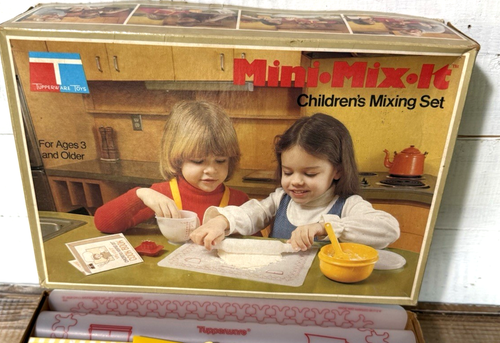 Vintage 1979 Tupperware Toys Mini Mix It Children's Mixing Baking Cooking Set - Picture 5 of 9