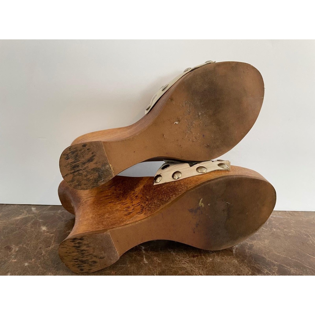 Vtg Bakers Wood Wedge Sandals Ivory Cutout Leather Studded Mules