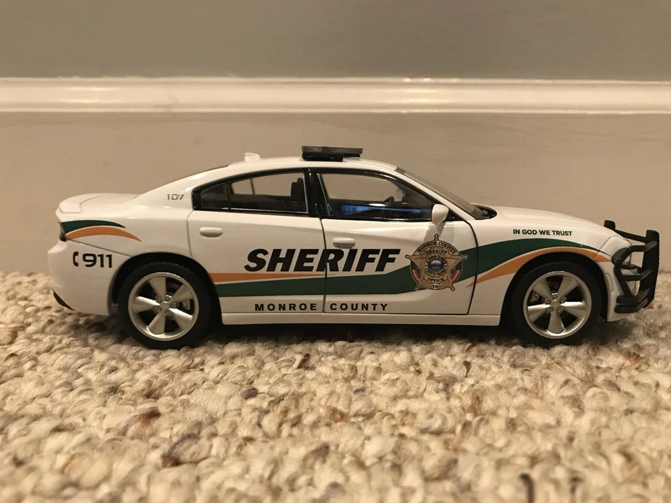 Monroe County Tn 2020 1/24 Scale Diecast Custom Police Car - Image 4 of 4