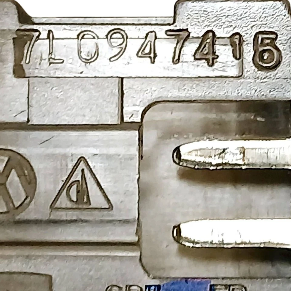 7L0947415 Interior Light Volkswagen Touareg I 2008 Foto 3 de 3