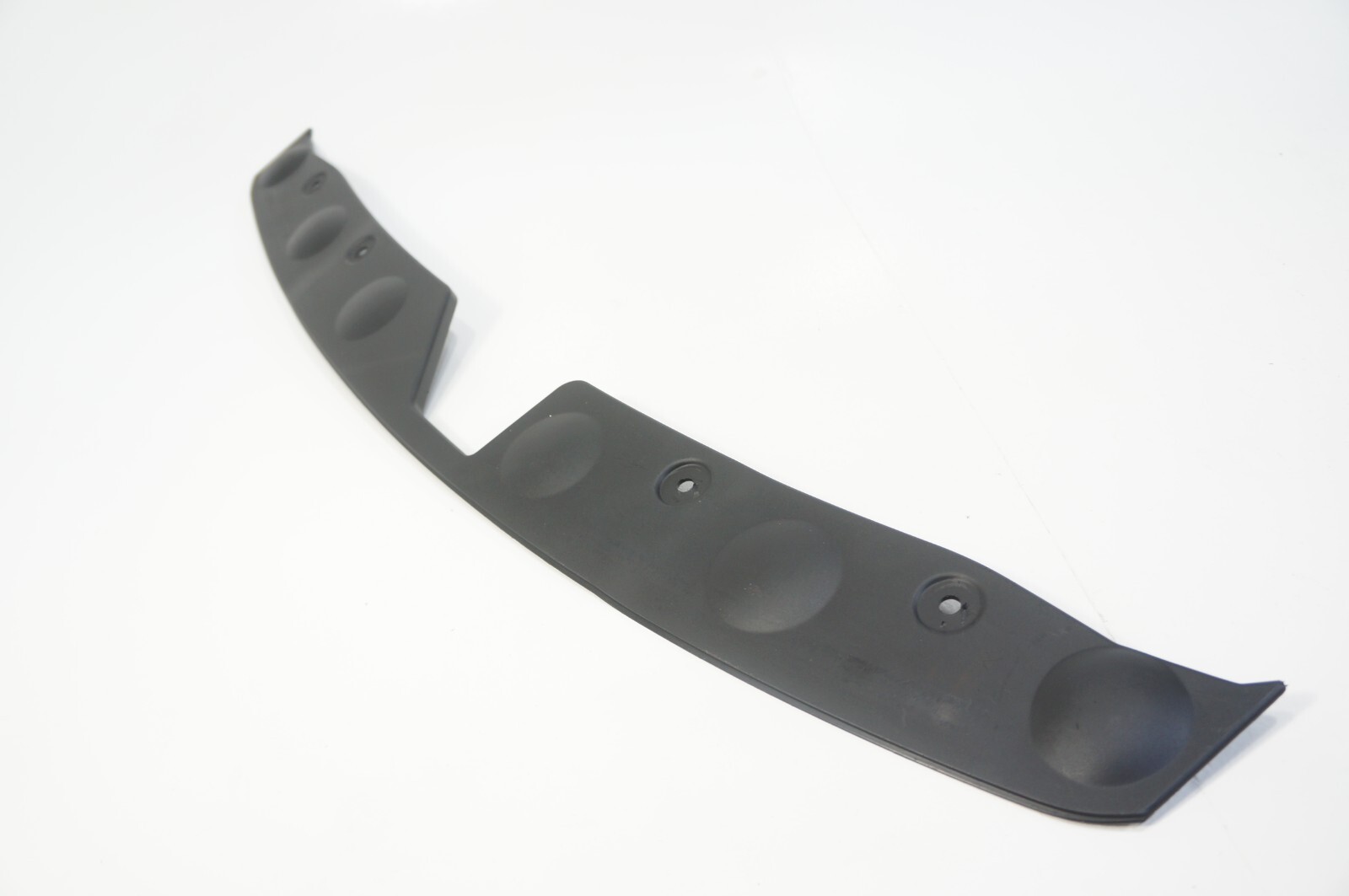 14-2019 maserati ghibli m157 front bumper upper support trim panel 670010774 oem