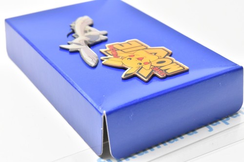 Pokémon La Película 2000 El Poder de Uno Lugia y Pikachu insignia - Imagen 6 de 18