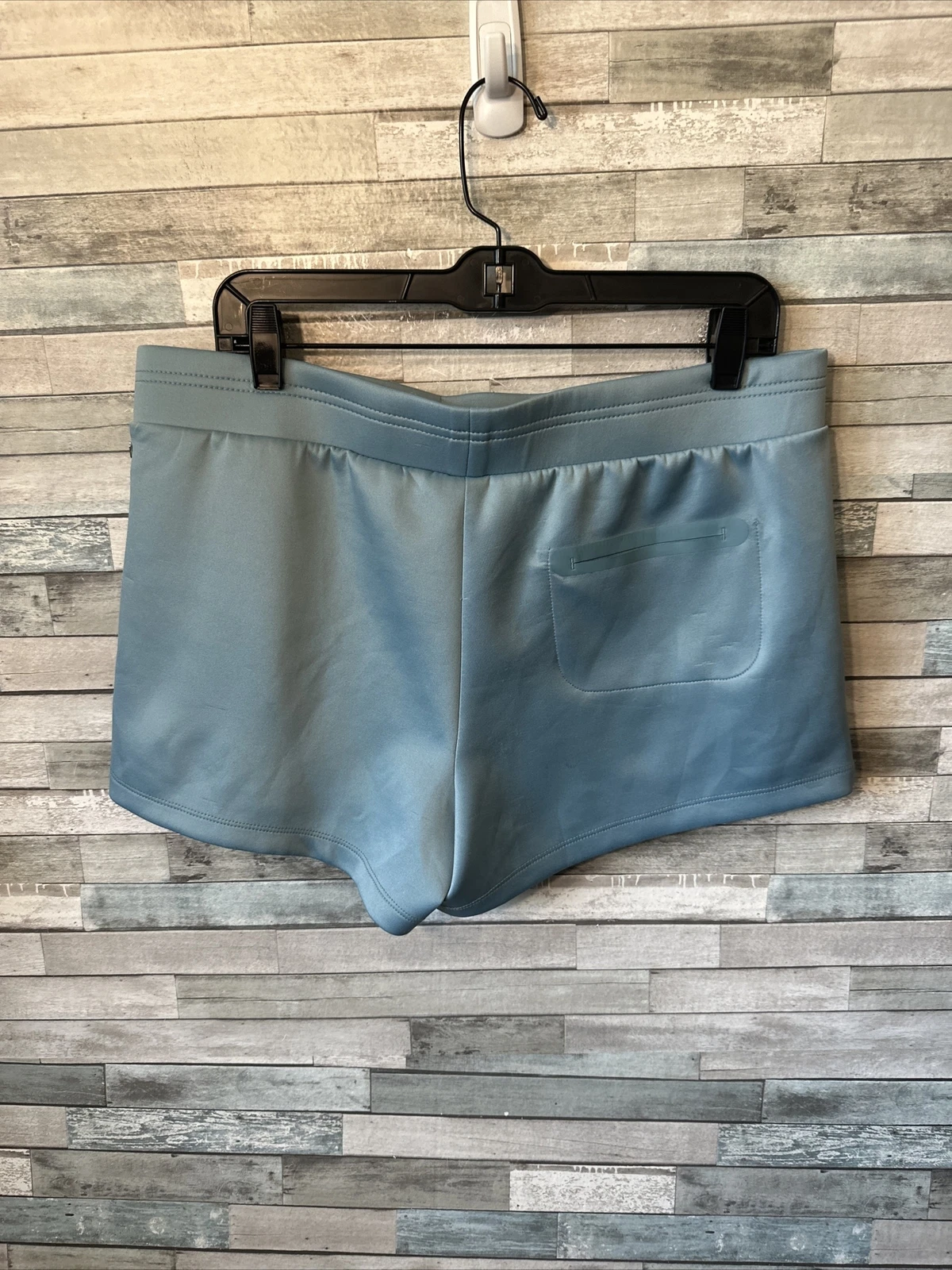 fabletics  shorts