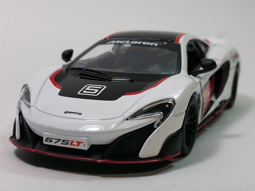 Kinsmart 5" McLaren 675LT Stripes Exclusive Edition Diecast Model Car 1:36-WHITE - 第 1/5 張圖片