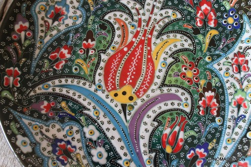 Intricate Turkish ceramic plates - 25cm,handmade, hand painted Ottoman designs - Picture 29 of 42