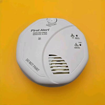 BRK First Alert SCO500B Interconnect Battery Smoke/CO Detector Alarm