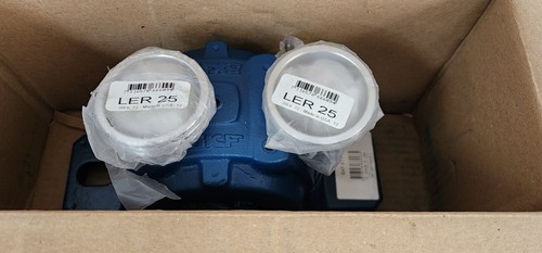 NIB SKF SAF511X2 PILLOW BLOCK HOUSING TWO BOLT BASE - Picture 8 of 8