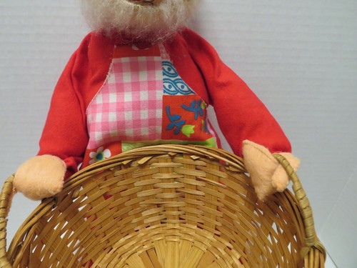 VINTAGE 1970'S ANNALEE SANTA W/BASKET RARE 12" - Picture 5 of 8