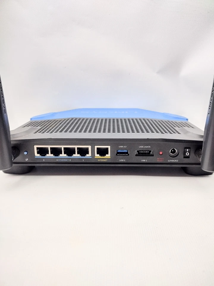 Linksys WRT1900 AC Dual Band Wi Fi Router - Image 2 of 3
