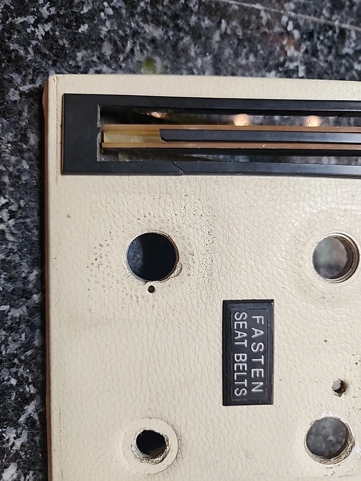 梅赛德斯 450SLC 中心控制台气候控制面板白色 MB-Tex R107 1972-75 — 第 2/4 张图片