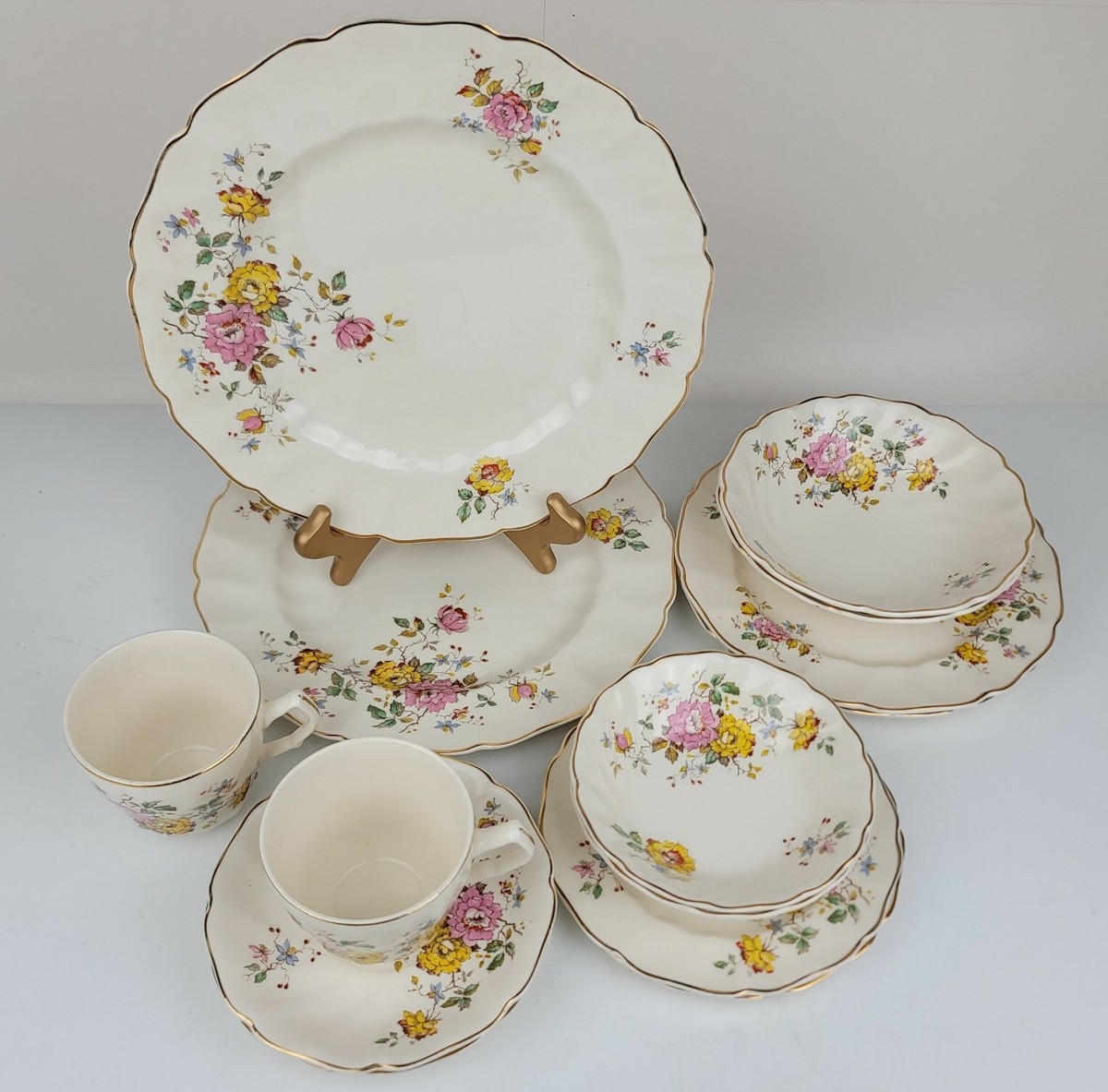x14 Antique Johnson Brothers Old Chelsea Made In England x14 Antique Johnson Brothers Old Chelsea Made In England