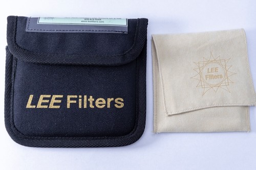 LEE Filters RF75 Graduated Neutral Density (ND) 0.9 Filter (Hard Edge) - Picture 3 of 4