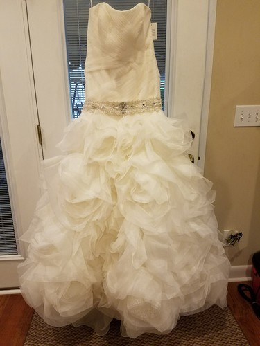 Vera Wang White Ivory Wedding Dress NWOT Crystal Belt Corset Slip Box Size 10 - Picture 17 of 17