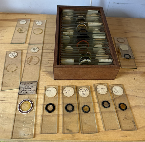 An Antique Baker Brass Microscope In Original Wooden Case - Picture 15 of 23