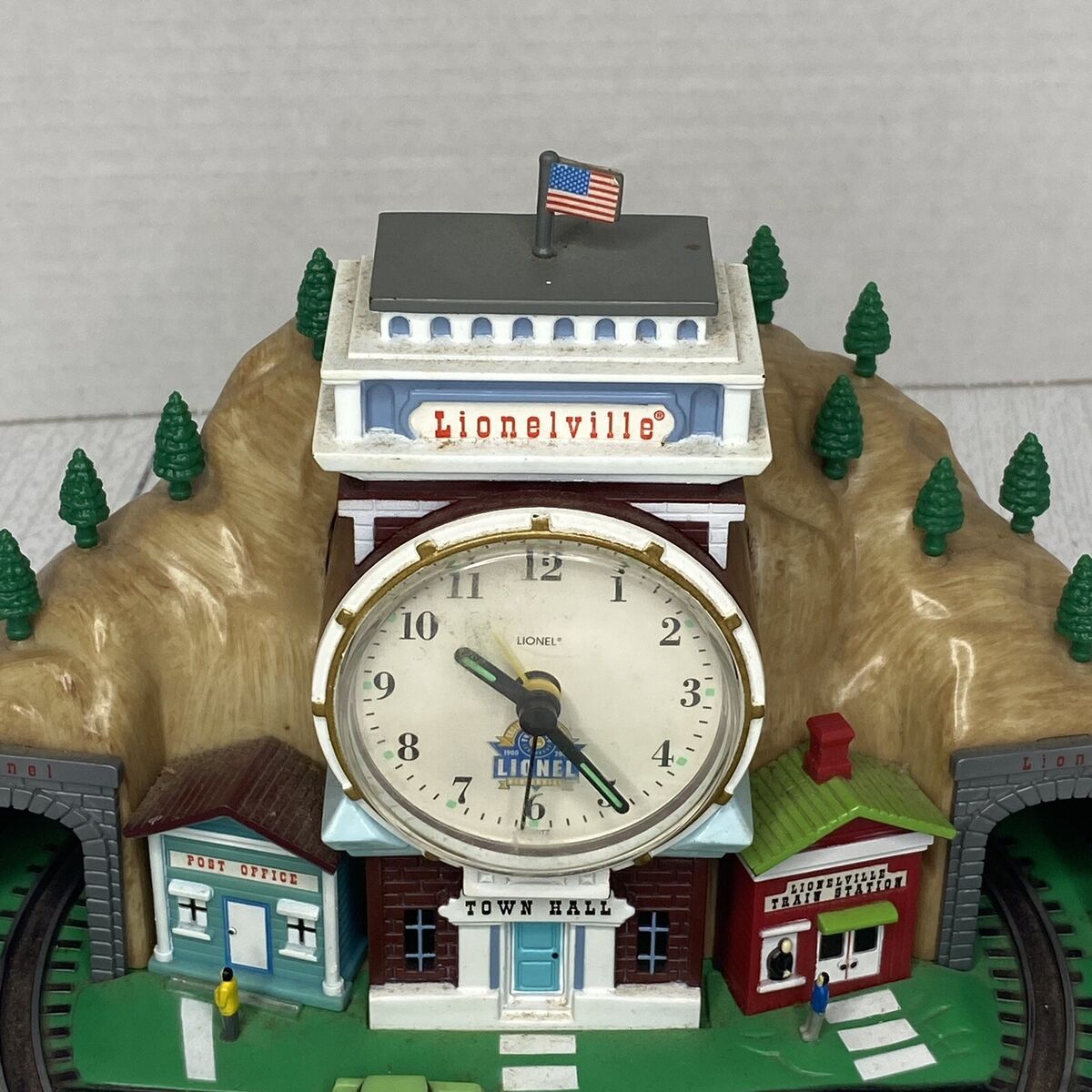 Lionel 100th Anniversary Lionelville Railroad Clock Train Lionel 100th Anniversary Lionelville Railroad Clock Train