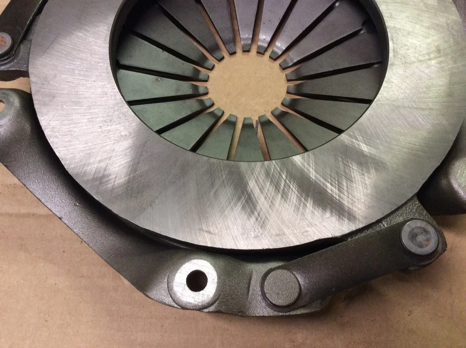 Placa de presión de embrague remanufacturada The Hastings Company 1888 solamente Foto 4 de 4