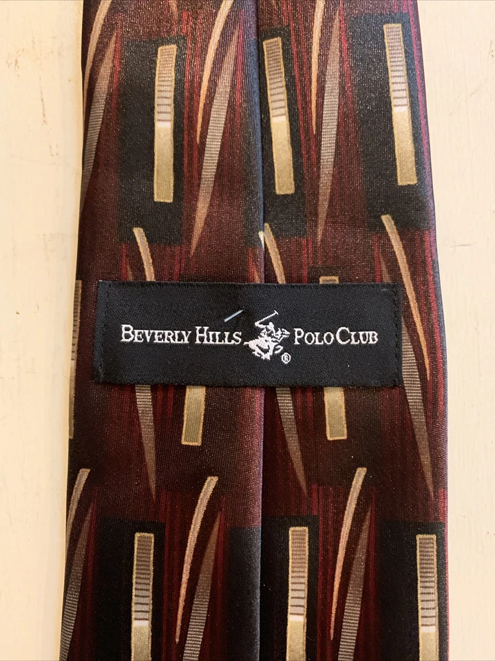Corbata Beverly Hills Polo Club 58" diseño seda borgoña Foto 3 de 3