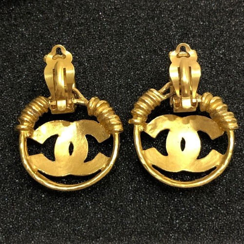 CHANEL Vintage Earrings Coco Logo Round Hollow Motif Gold Plate 94P - Picture 4 of 7