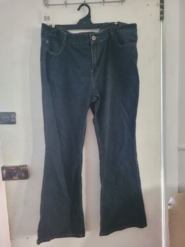 City Chic Bootleg Jeans Size 20 And Top - Picture 1 of 2
