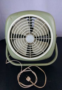 Vtg Electric Olive Green Galaxy Industrial Fan Floor Table Box