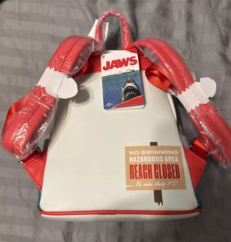 2024 Universal Studios Florida Jaws Shark Loungefly Mini Backpack New In Hand - Picture 6 of 7