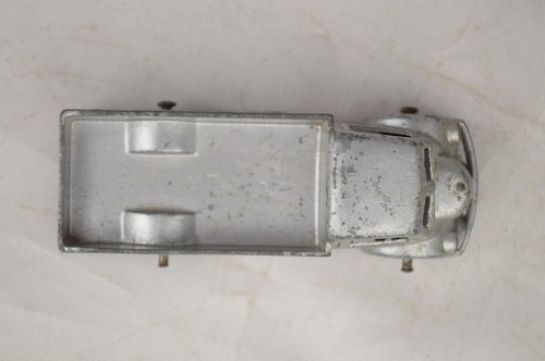 Tootsietoy #234 Box Truck 3" Long 1947-1948 Very Good Condition - Picture 10 of 11