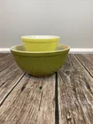 Pyrex Lot of 2 Green/Avacado  403- 2.5QT. &  401 - 1.5 PT Mixing Bowls Dish Set