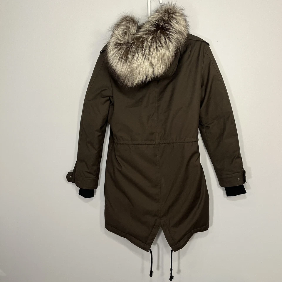 Chaqueta Mackage Mujer Pequeña Verde Plumón Parka Abrigo Bolsillos Plata Piel de Zorro Capucha Foto 2 de 4