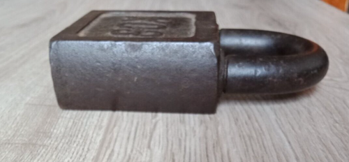 Candado con bisagras soviético vintage grande de los años 50 + cerradura de 3 llaves ХСЗ HSZ 1100 gramos Ucrania - Imagen 14 de 14
