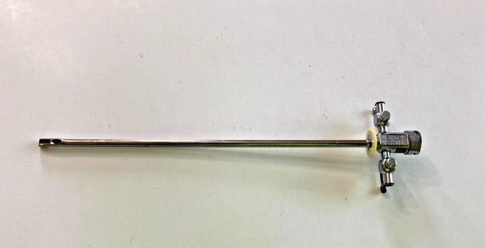Instrumento de endoscopia obturador funda uretroscopio cisto Storz 27026U Foto 2 de 4