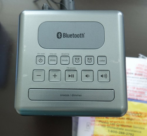 USED iHome LED Color Changing Bluetooth Enabled dual Alarm Clock Radio USB iBT28 - Picture 4 of 4