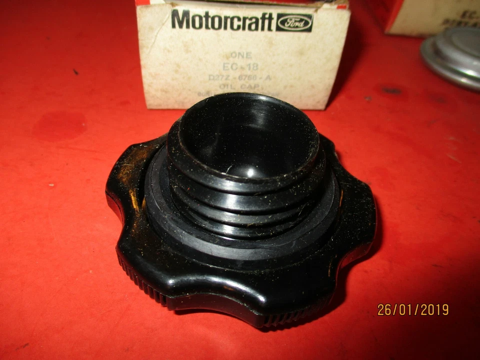 FORD ESCORT-COURIER-CAPRI-PROBE-FESTIVA-HYUNDAI-MAZDA-KIA---КРЫШКА МАСЛОЗАЛИВНОЙ ГОРЛОВИНЫ - - Изображение 2 из 2