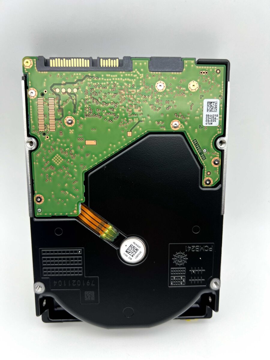 WD Ultrastar DC HC550 3.5 WD Ultrastar DC HC550 3.5