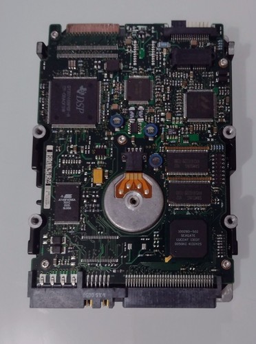 ST336705LW PN 9P6002-892 FW 5063 Seagate Cheetah 36.7GB SCSI 3.5 Hard Drive - Picture 2 of 3