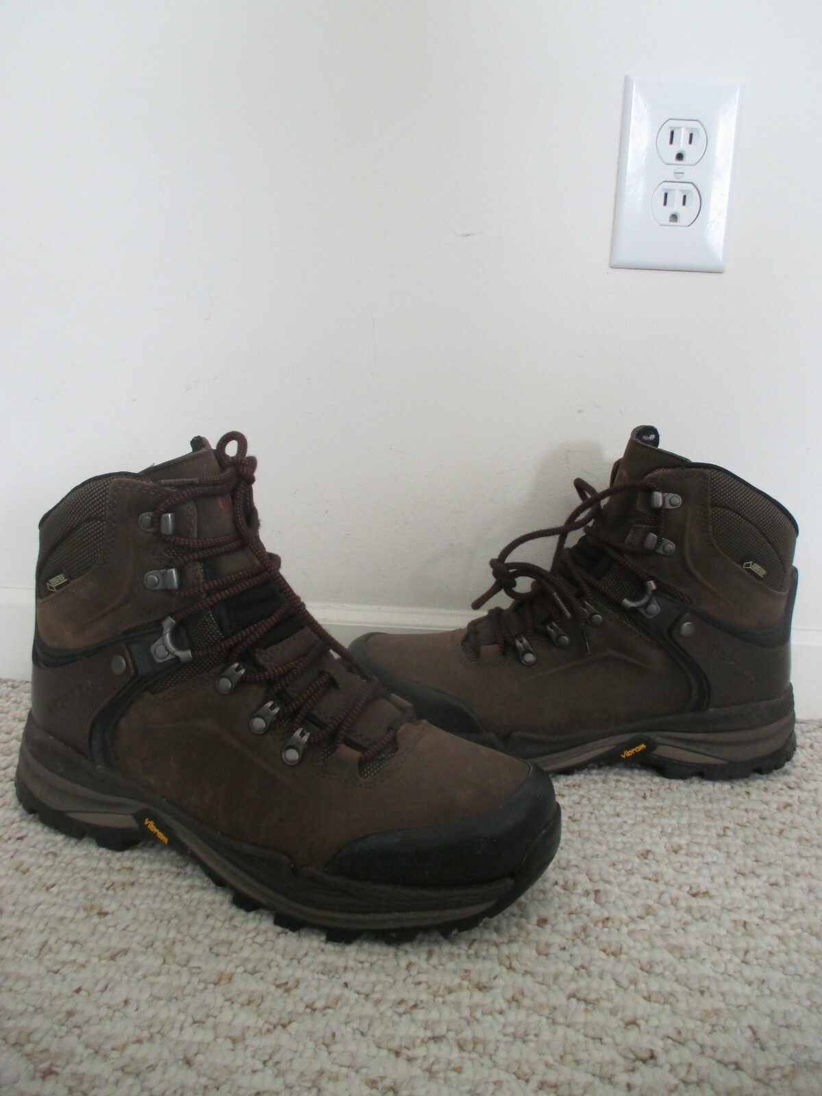 Merrell Crestbound Gore-Tex Hiking Boots Size 10.5  Clay Womens