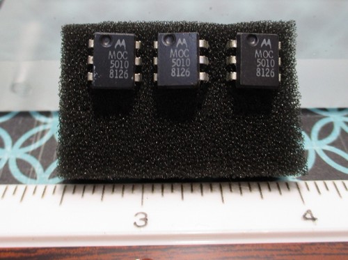 Radio Shack Isolamento Optoaccoppiatore Lineare Amplificatore Operativo Uscita IC MOC5010 276-135 Confezione da 3 - Foto 1 di 2