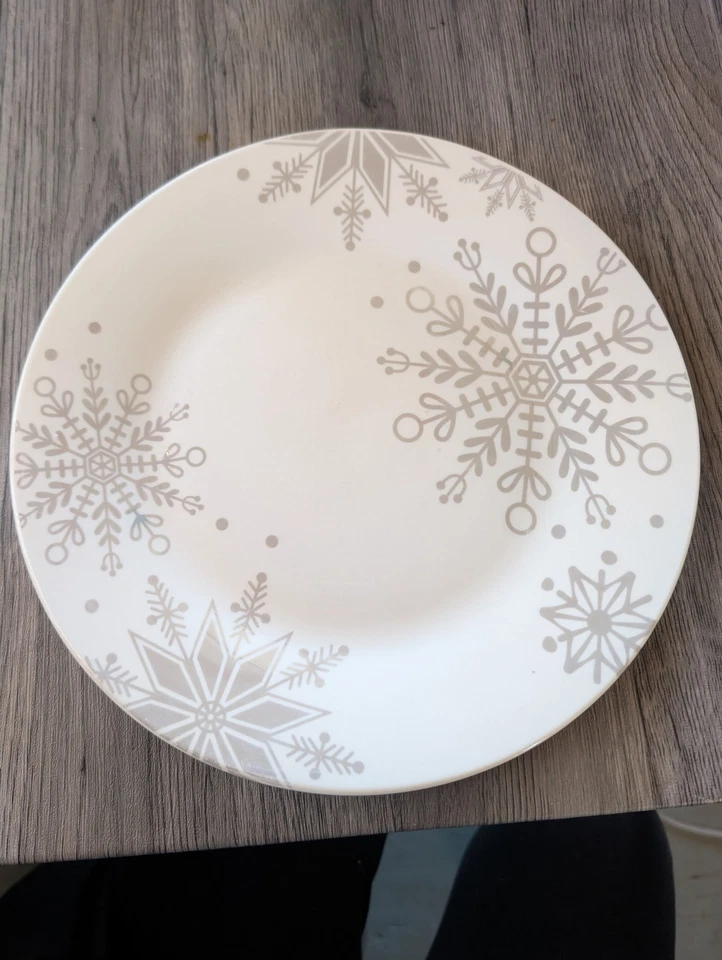 Vintage Royal Norfolk 4/4 Platos Plata Copo de Nieve Cerámica 10.5" Y 8".  Foto 2 de 4