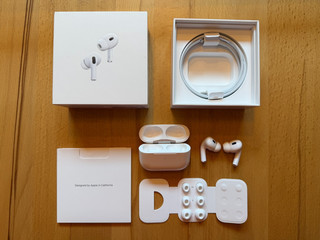 Apple AirPods Pro In Ear MQD83ZM/A Weiß 2nd Generation Guter Zustand