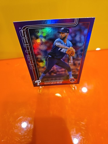 2025 Topps Series 1 Cristopher Sanchez Purple Foil /250 Philadelphia Phillies - Picture 6 of 8
