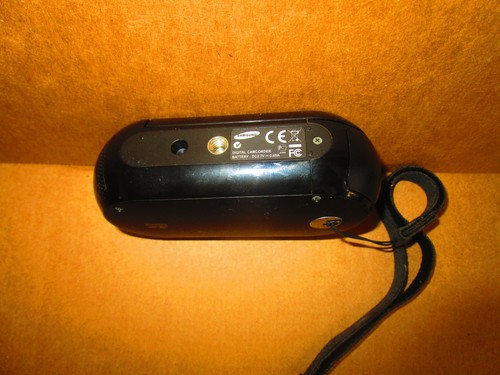 Samsung Digital Camcorder 10x Zoom FULL WORKING ORDER 8GB MEMORY CARD - Picture 6 of 8