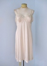 Vtg 60s blush pink nylon slip flower lace trim  edging adjustable straps M/L