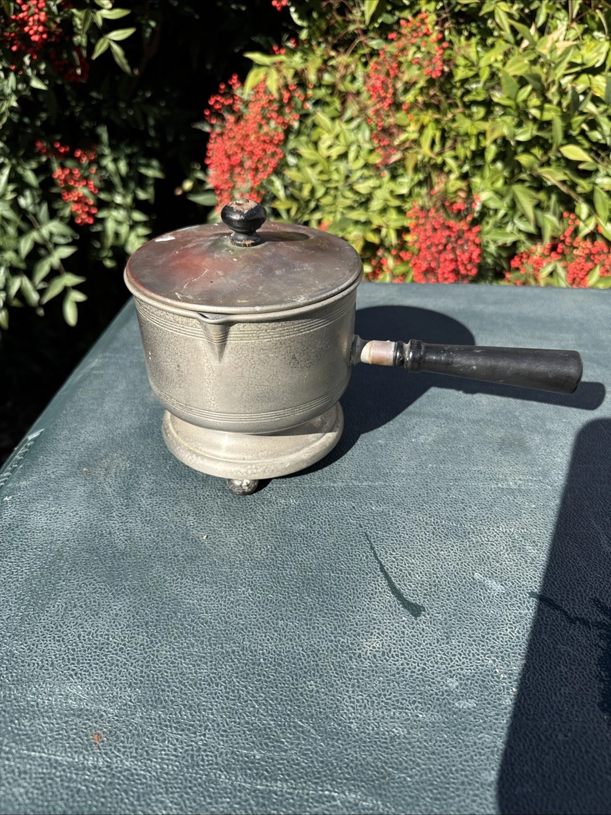 Vintage Universal Landers Frary & Clark Egg Cooker Tested & Working No Cord
Opens in a new window or