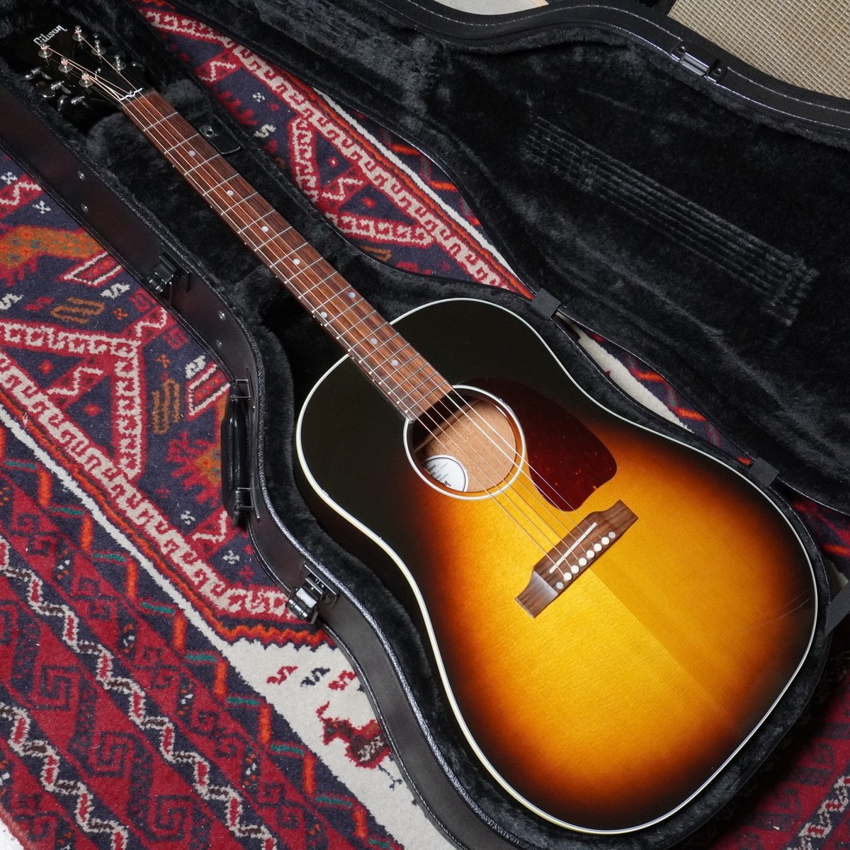 Gibson J-45 Standard Custom Slash Round Neck Sunburst 2023